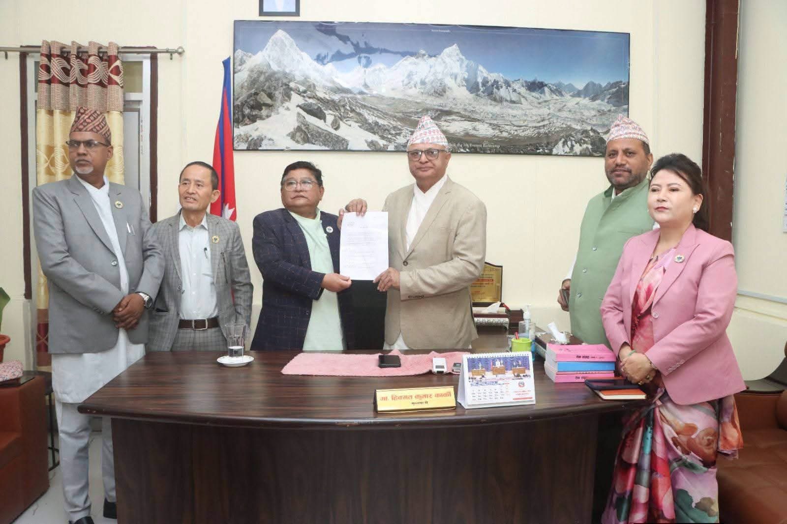 कोशी प्रदेश सरकारबाट कांग्रेसका मन्त्रीहरूले दिए सामूहिक राजीनामा
